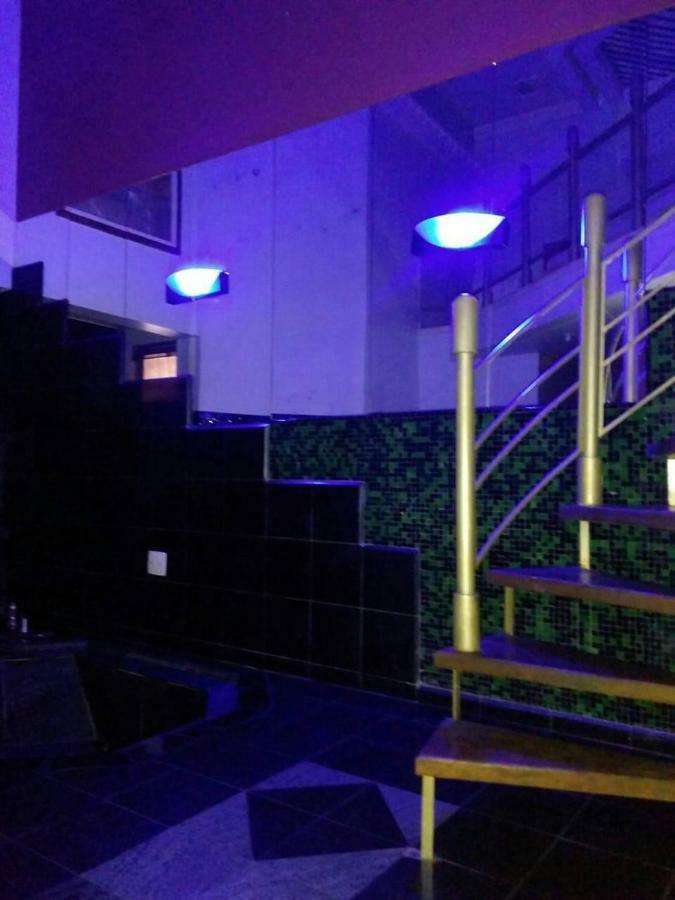 Movie Inn Motel E Hospedagem (Adults Only) ฮิเบเราเปรโต ภายนอก รูปภาพ